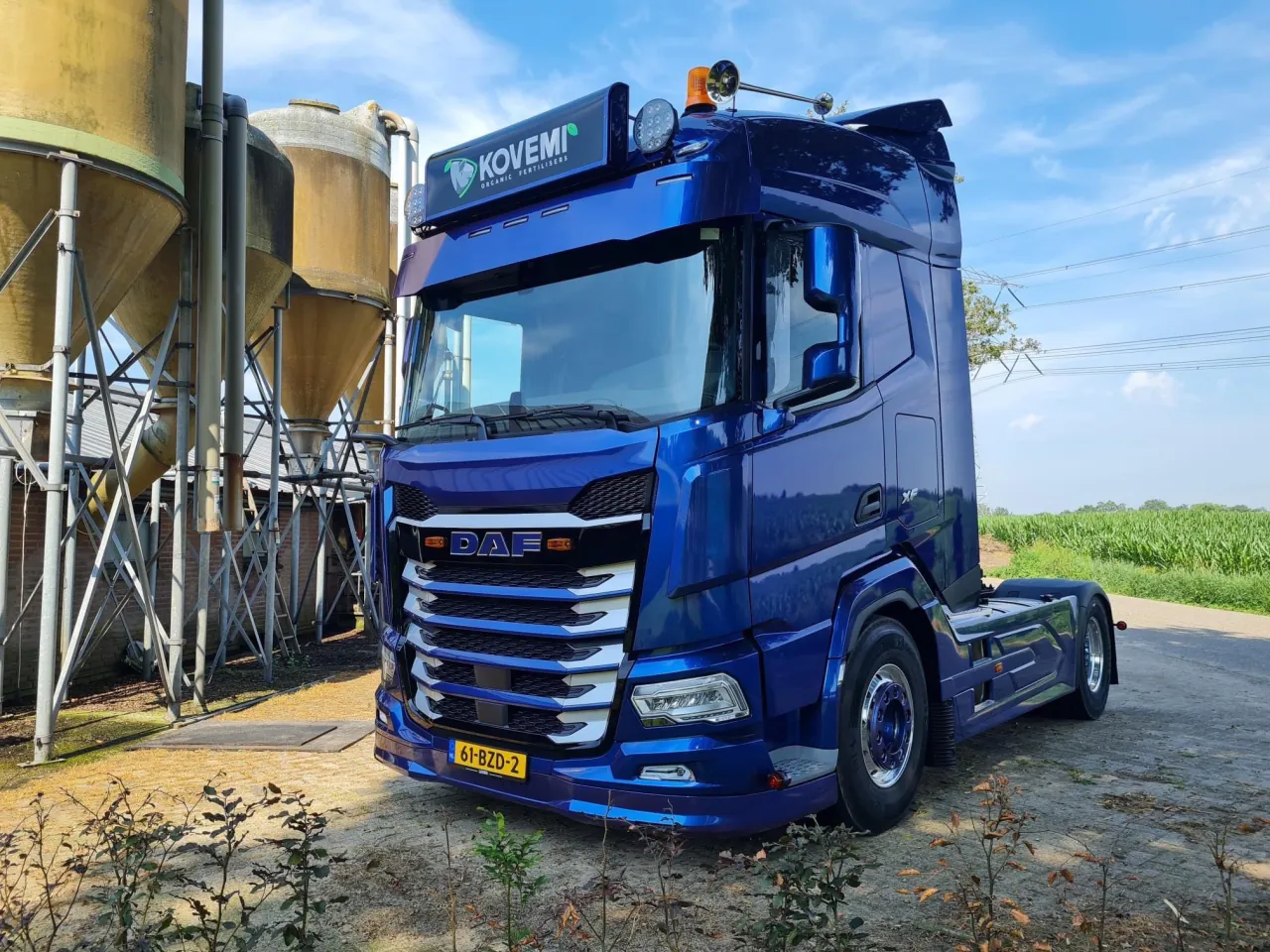 Vrachtwagen met cillo's